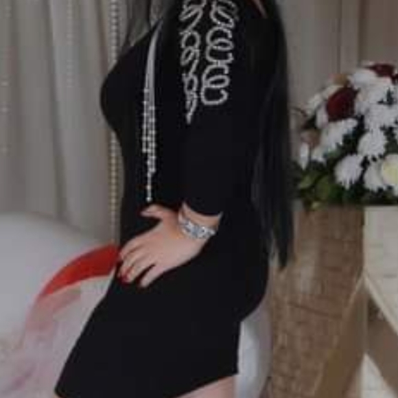 Stretchy pearls sleeve dress - Picture 1 of 7